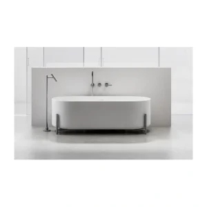 Hotel Bathtub