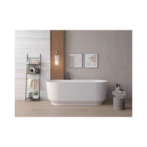 Hotel Bathtub